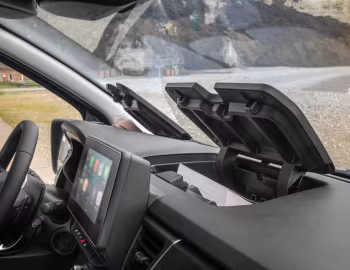 Interior Renault Trafic Escapade [Worldwide] (X82) '2025–pr.