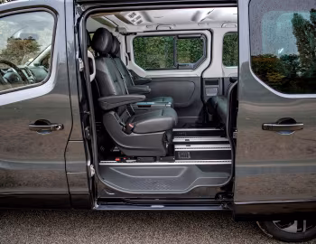 内饰 Renault Trafic SpaceClass [Worldwide] '2017–19