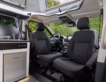 Interior Renault Trafic SpaceNomad [Worldwide] (X82) '2021–pr.