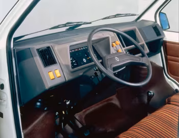 Передня панель Renault Trafic Van L2H1 [Worldwide] '1981–89