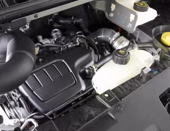 Under The Hood Renault Trafic Van [Australia] '2015–19