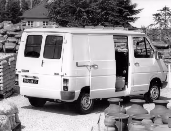 Renault Trafic Van L2H1 [Worldwide] '1981–89