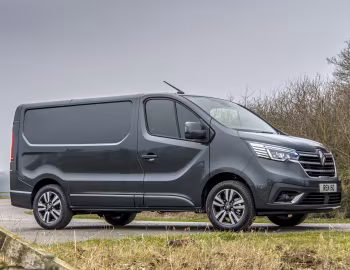 Renault Trafic Van Sport+ [UK-spec] (X82) '2022–pr.