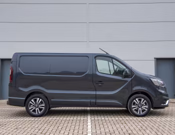 Renault Trafic Van Sport+ [UK-spec] (X82) '2022–pr.