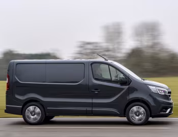 Renault Trafic Van Sport+ [UK-spec] (X82) '2022–pr.