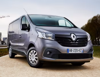 Renault Trafic Van [UK-spec] '2014–19