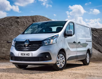 Renault Trafic Van [UK-spec] '2014–19