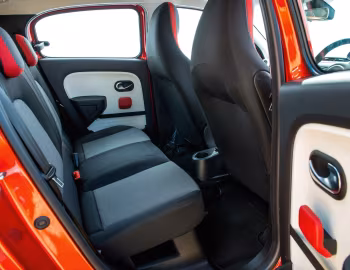 Interior Renault Twingo Dynamique [UK-spec] '2014–19