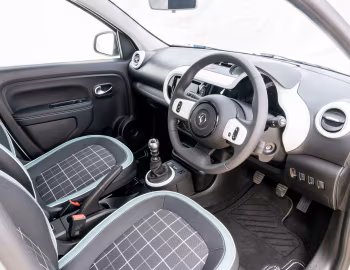Інтэр'ер Renault Twingo "Iconic" [UK-spec] '11.2015–09.2019