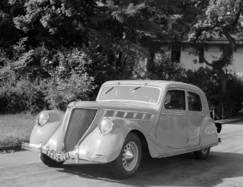Renault Viva Grand Sport Sedan '1934–39