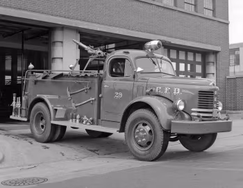 1952 REO F22 Kelly Hose Wagon