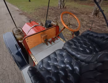 Интерьер 1908 REO Model A Touring