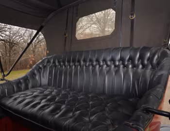 Интерьер 1908 REO Model A Touring