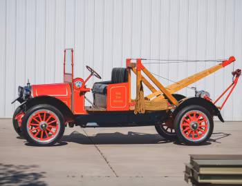 1916 REO Model F Speed Wagon Tow Truck