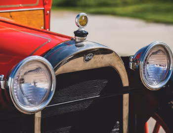 1916 REO Model F Speed Wagon Tow Truck