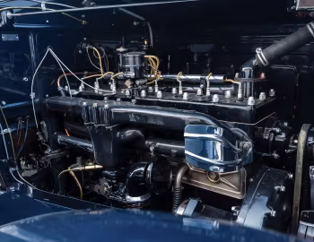 Под капотом 1932 REO Royale Convertible Coupe (Model 8-35)