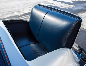 Интерьер 1932 REO Royale Convertible Coupe (Model 8-35)