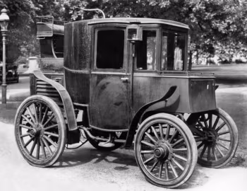 Riker Demi Coach '1900