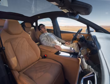 Interior Rising R7 '2022–pr.