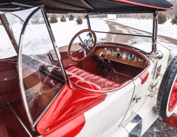 Intérieur 1918 Roamer Model C-6-54 4-passenger Touring