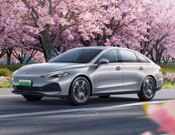 Roewe D7 DMH '2023–н.в.