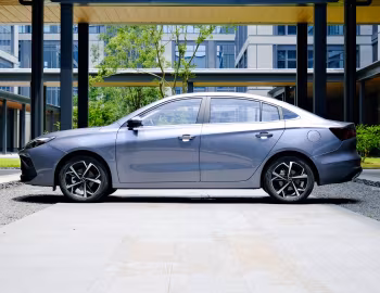 Roewe i5 '2023–н.в.