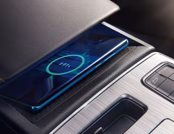 Интерьер Roewe RX5 Plus '2020–21