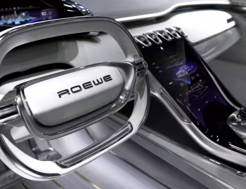 Интерьер Roewe Vision-E '04.2017