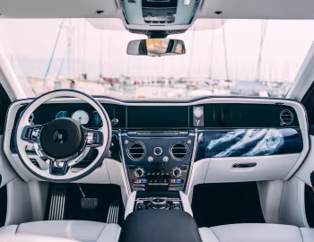 Panneau avant Rolls-Royce Cullinan Yachting "East" '03.2026