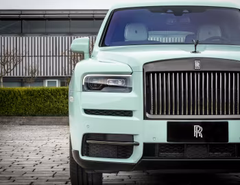 Rolls-Royce Black Badge Cullinan Mid-Century Modern '04.2021