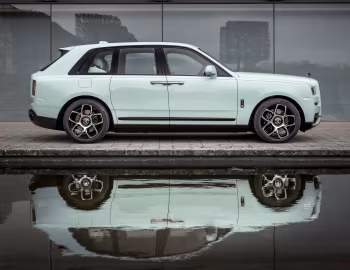 Rolls-Royce Black Badge Cullinan Mid-Century Modern '04.2021