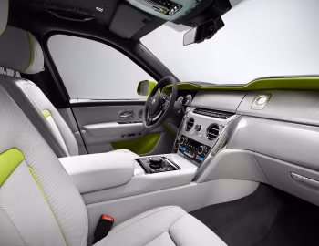 Інтер'єр Rolls-Royce Cullinan "Re-Belle: Lime Green" '2022–24