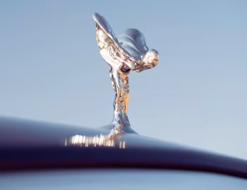 Маскот Rolls-Royce Cullinan "Pioneer" [Worldwide] '2024–н.ч.