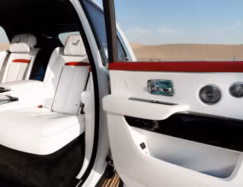Інтэр'ер Rolls-Royce Cullinan "50th" [UAE] '2021