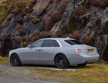 Rolls-Royce Ghost [UK-spec] '2020–24
