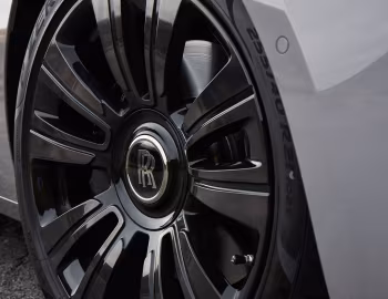 Rolls-Royce Ghost [UK-spec] '2020–24