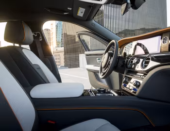 Интерьер 2021–24 Rolls-Royce Ghost [North America] '2020–24