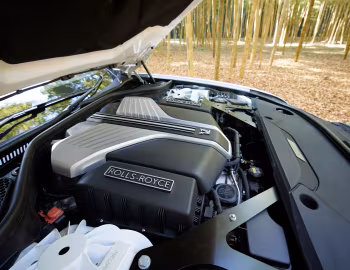 Під капотом Rolls-Royce Ghost [Japan] '2020–24