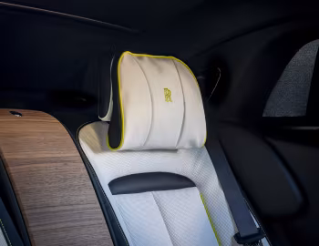 Интерьер Rolls-Royce Ghost Extended "Expressionism" '2024