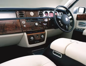 Інтер'єр Rolls-Royce Phantom [UK-spec] '02.2003–09