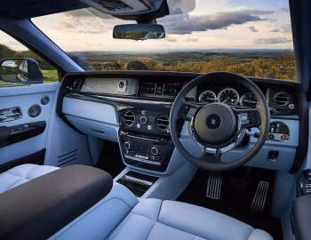 Передня панель Rolls-Royce Phantom [UK-spec] '2022–н.ч.