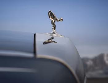 Маскот Rolls-Royce Phantom EWB [UK-spec] '2022–н.ч.