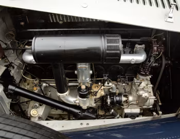 Bajo el capó Rolls-Royce Phantom II Continental Berline by Fernandez & Darrin (#106PY) '1933