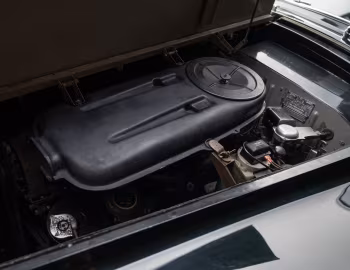 Sous la capuche 1965 Rolls-Royce Phantom V Limousine [LHD] (5LVD21)