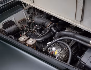 Sous la capuche 1965 Rolls-Royce Phantom V Limousine [LHD] (5LVD21)