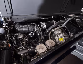 Sous la capuche 1967 Rolls-Royce Phantom V Limousine [LHD] (5LVF45) '1966