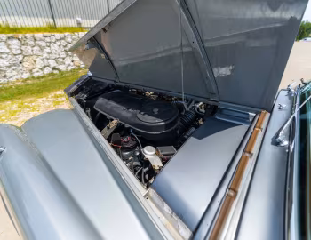 Під капотом 1964 Rolls-Royce Phantom V Limousine [LHD] (5LVB11)
