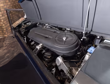 Sous la capuche 1967 Rolls-Royce Phantom V Limousine [LHD] (5LVF45) '1966