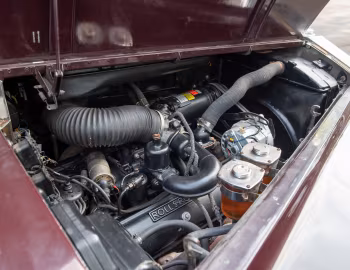 Під капотом 1961 Rolls-Royce Phantom V Limousine [RHD] (5BX16)