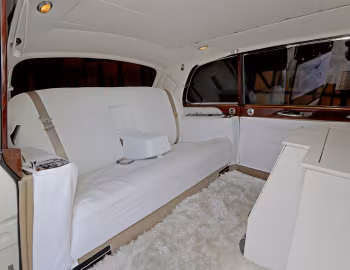 Інтер'єр 1965 Rolls-Royce Phantom V Limousine [RHD] (5VD65)